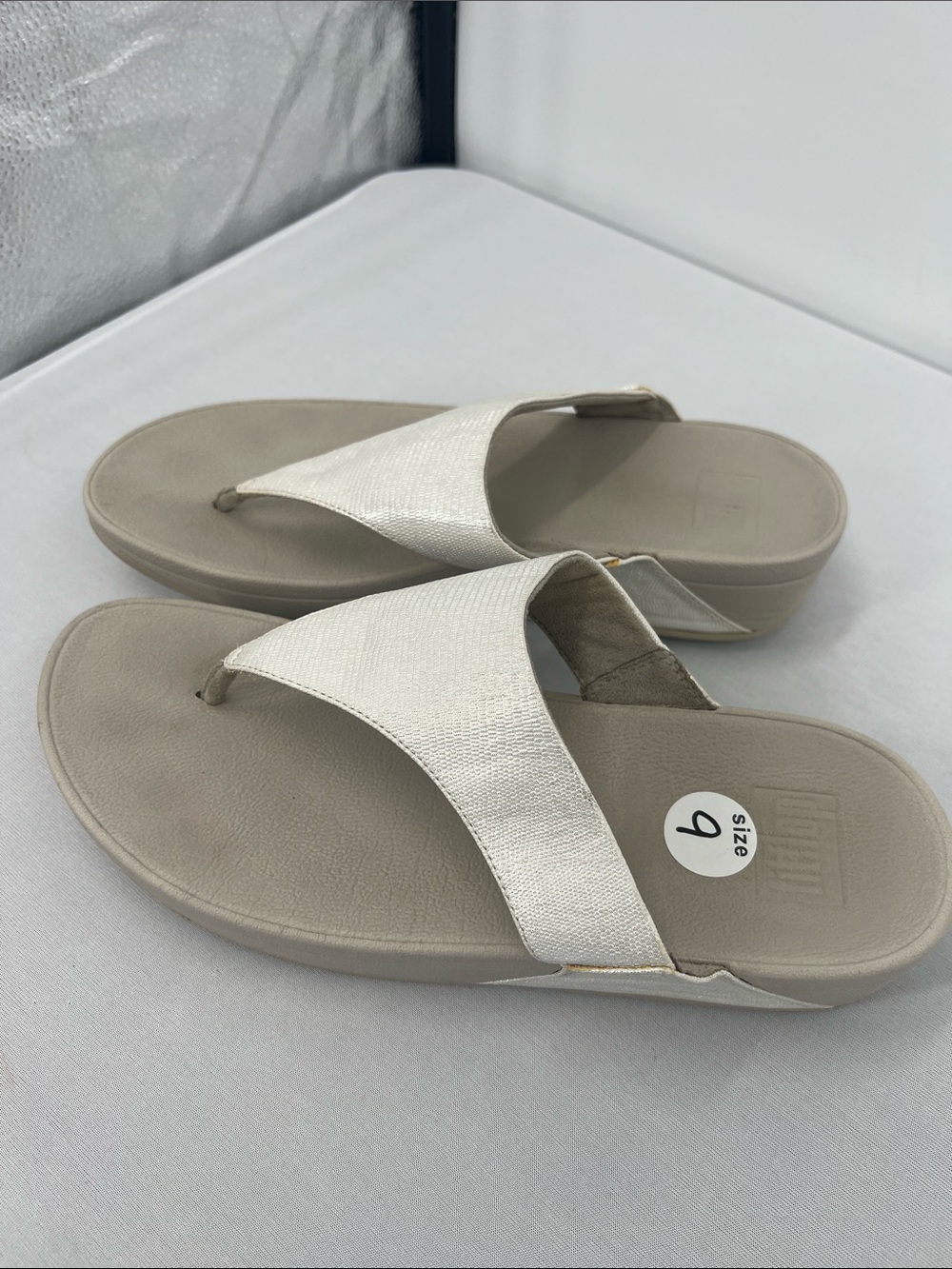 FitFlop Lulu Glitz thong sandals - Picture 5 of 9